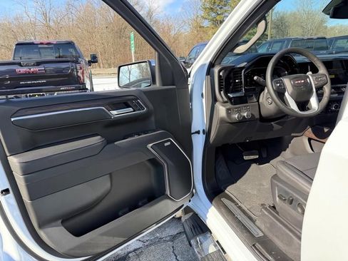 New 2026 GMC Sierra 1500 SLT w/ SLT Premium Plus Package AWD/4WD image 15