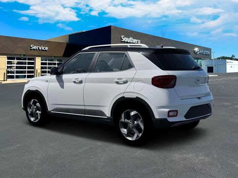 New 2026 Hyundai Venue SEL image 4