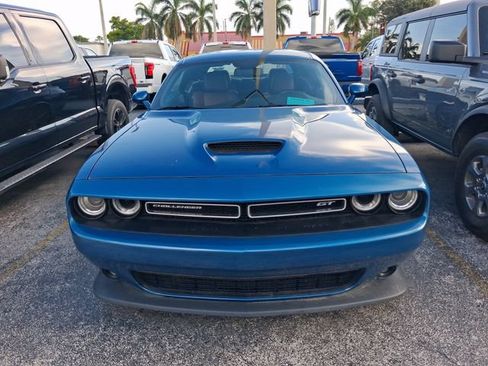 Used 2022 Dodge Challenger GT RWD image 2