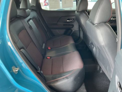 Used 2025 Nissan Kicks SR AWD/4WD image 19