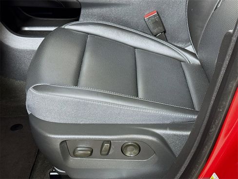 Certified 2025 Buick Envision Preferred image 18