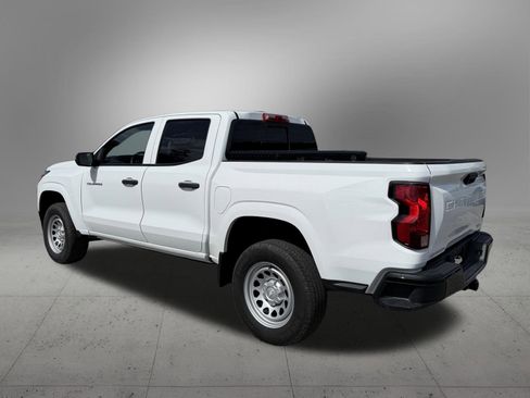 Used 2024 Chevrolet Colorado W/T image 3