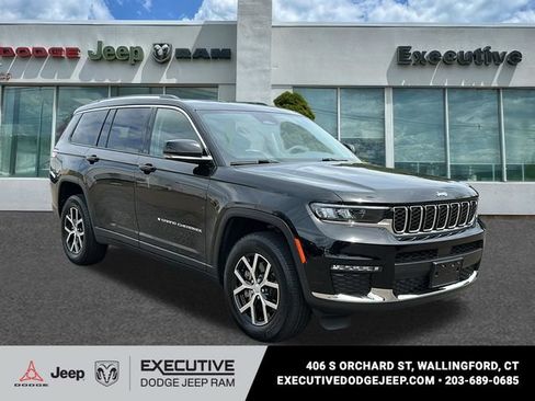 Used 2023 Jeep Grand Cherokee L Limited AWD/4WD image 2