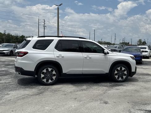 New 2026 Honda Pilot Touring image 6