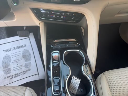 Used 2023 Buick Envision Essence AWD/4WD image 17