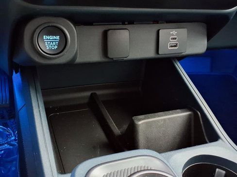 Used 2025 Ford Maverick XLT w/ XLT Luxury Package image 8