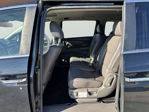 Used 2016 Honda Odyssey EX-L image 17