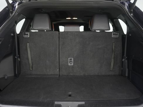 Used 2025 Toyota Highlander XSE AWD/4WD image 12