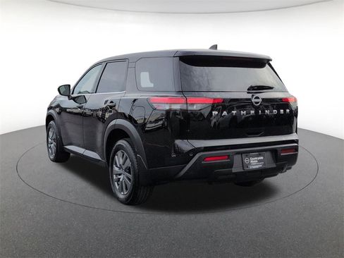 Used 2024 Nissan Pathfinder S image 7