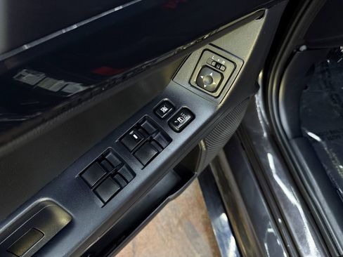 Used 2014 Mitsubishi Lancer Evolution GSR image 11