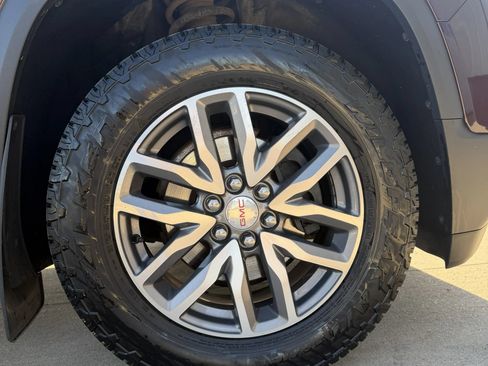 Used 2017 GMC Acadia SLE w/ Driver Alert Package I AWD/4WD image 23