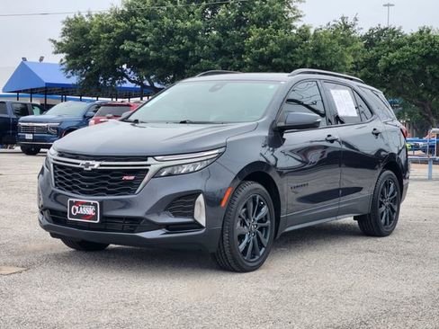 Used 2022 Chevrolet Equinox RS w/ RS Leather Package FWD image 3