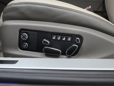 Used 2022 Bentley Continental GT AWD/4WD image 46