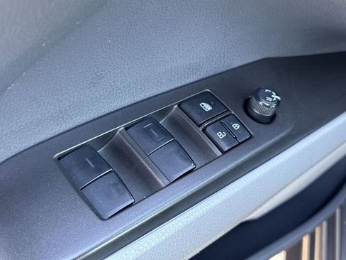 Used 2024 Toyota Camry SE image 15