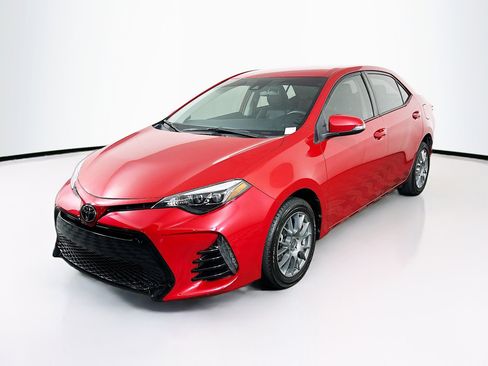 Used 2017 Toyota Corolla SE image 3