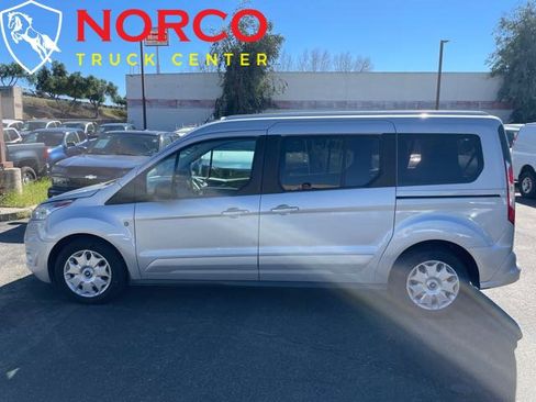 Used 2018 Ford Transit Connect XLT image 1