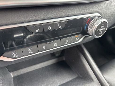 Used 2019 Nissan Altima 2.5 SL FWD image 25