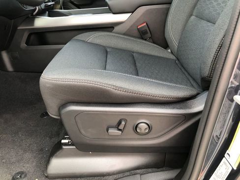 New 2026 RAM 1500 4x4 Crew Cab image 22