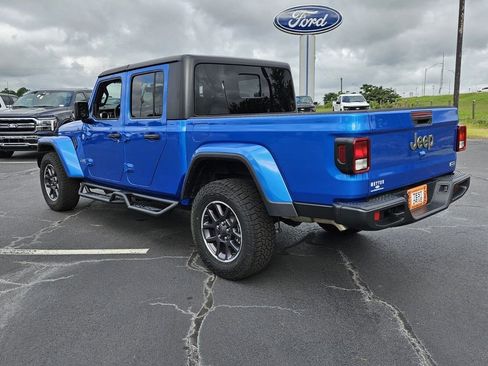 Used 2023 Jeep Gladiator Overland AWD/4WD image 8