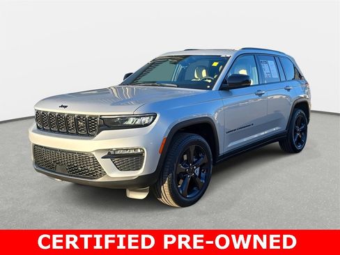 Used 2025 Jeep Grand Cherokee Limited w/ Black Appearance Package image 38