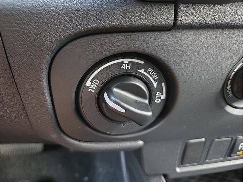 New 2026 Nissan Frontier SV w/ Tow Package image 20