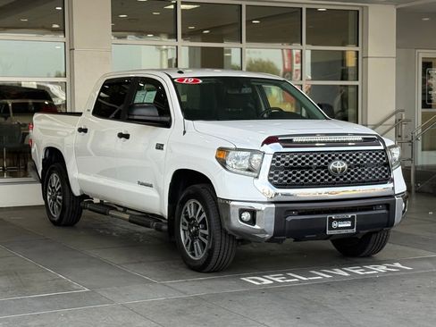 Used 2019 Toyota Tundra SR5 w/ SR5 Upgrade Package RWD image 6