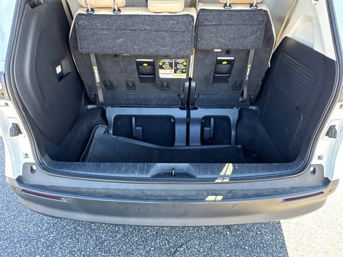 Used 2023 Toyota Sienna XLE image 17