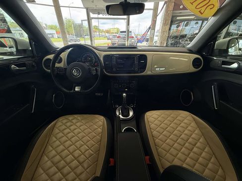 Used 2019 Volkswagen Beetle 2.0T FWD image 33