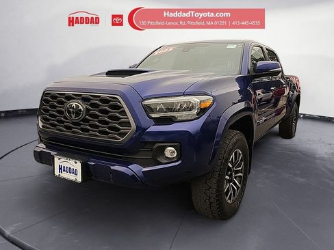 Used 2022 Toyota Tacoma TRD Sport w/ TRD Premium Sport Package AWD/4WD image 1