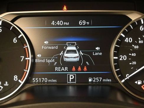 Used 2024 Nissan Altima 2.5 SV AWD/4WD image 12