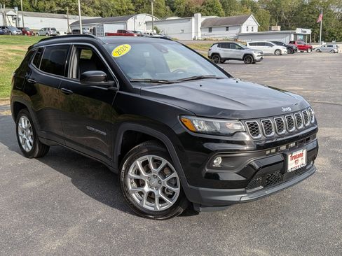 Certified 2024 Jeep Compass Latitude w/ Sun and Sound Group image 2
