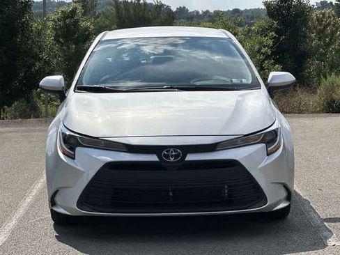 Used 2025 Toyota Corolla LE FWD image 26