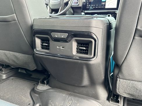 Certified 2023 GMC Sierra 1500 AT4 w/ AT4 Preferred Package AWD/4WD image 20