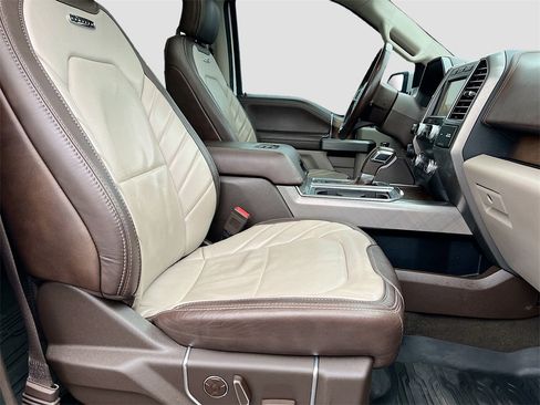 Used 2019 Ford F150 Limited image 26