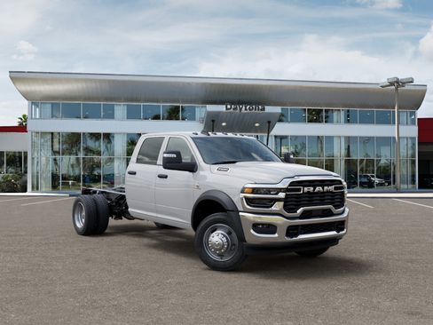 New 2026 RAM 5500 Tradesman w/ Chrome Appearance Group AWD/4WD image 5