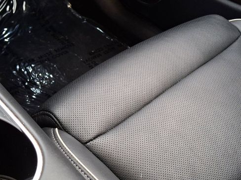 Certified 2023 Genesis GV70 2.5T w/ Advanced Package image 26