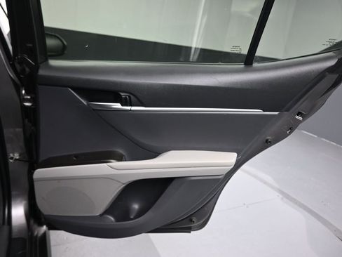 Used 2021 Toyota Camry LE FWD image 32