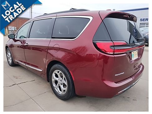Used 2022 Chrysler Pacifica Limited image 9