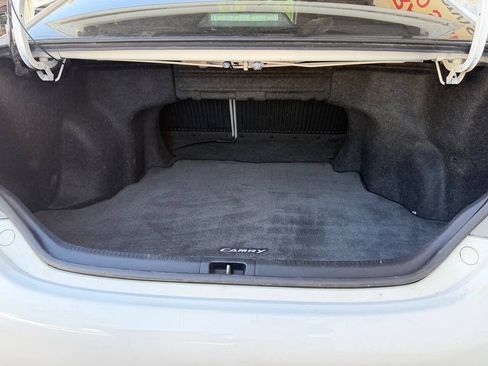 Used 2014 Toyota Camry LE FWD image 28
