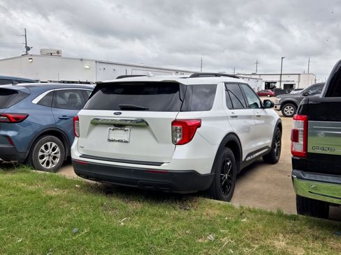 Used 2023 Ford Explorer XLT RWD image 6