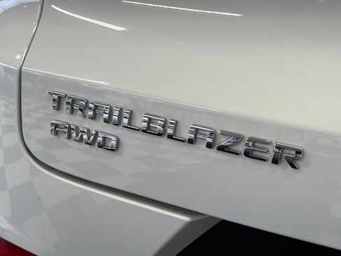 Used 2026 Chevrolet TrailBlazer LS w/ LS Convenience Package AWD/4WD image 11