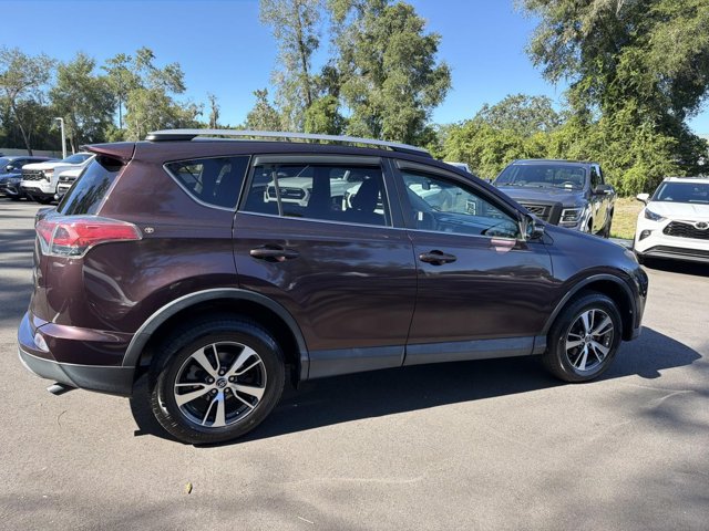Used 2018 Toyota RAV4 XLE FWD image 2