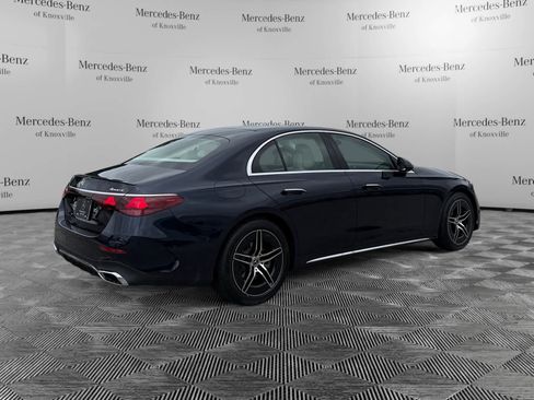 Used 2026 Mercedes-Benz E 350 4MATIC Sedan image 5