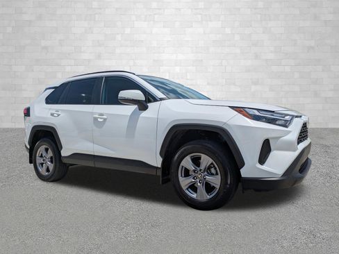 Used 2025 Toyota RAV4 XLE w/ Convenience Package FWD image 1