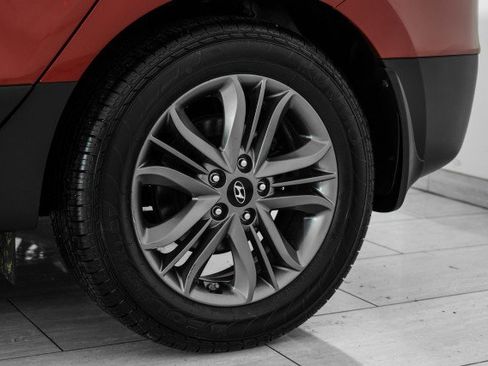 Used 2015 Hyundai Tucson SE AWD/4WD image 50