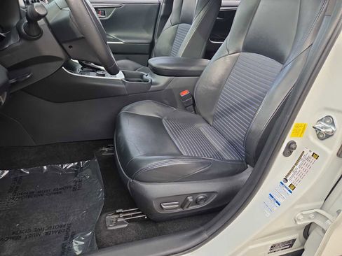 Used 2020 Toyota RAV4 XSE image 17