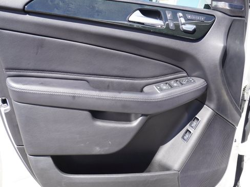 Used 2017 Mercedes-Benz GLS 450 4MATIC image 21