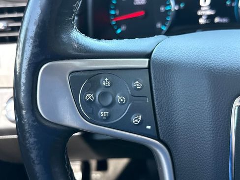 Used 2017 GMC Yukon XL Denali image 19