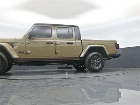 New 2025 Jeep Gladiator Sport image 49
