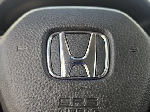 Certified 2025 Honda HR-V LX image 26